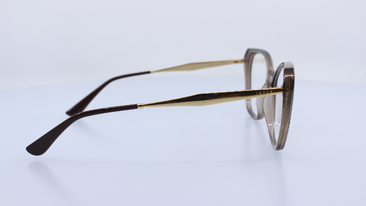 VOGUE - BARNA - VO5522