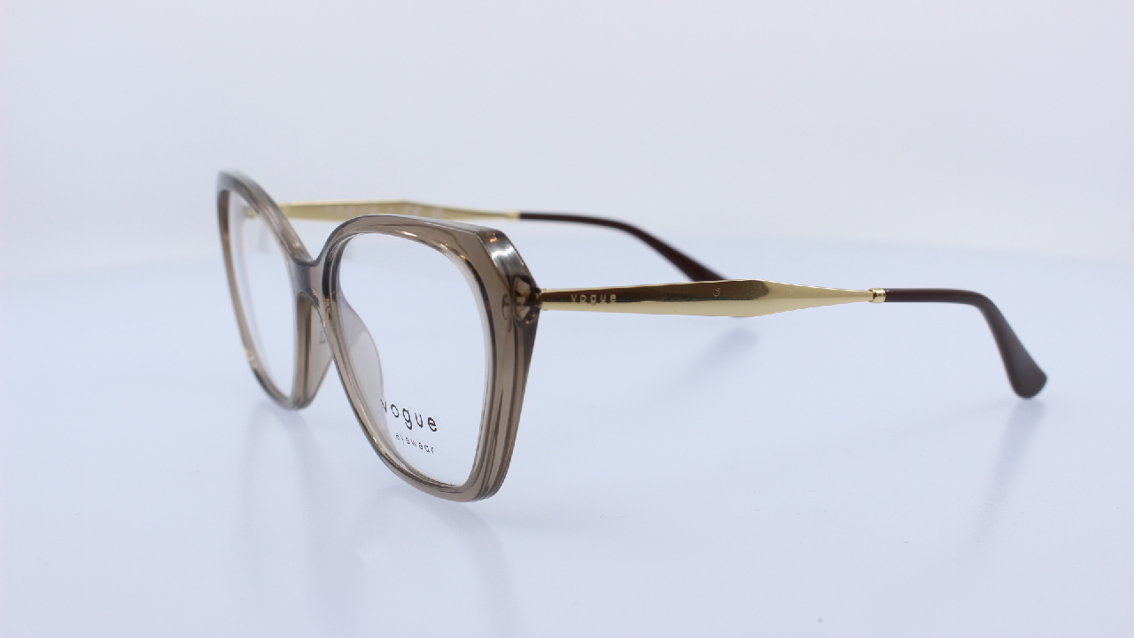 VOGUE - BARNA - VO5522