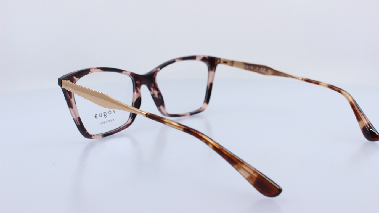 VOGUE - BARNA - VO5624