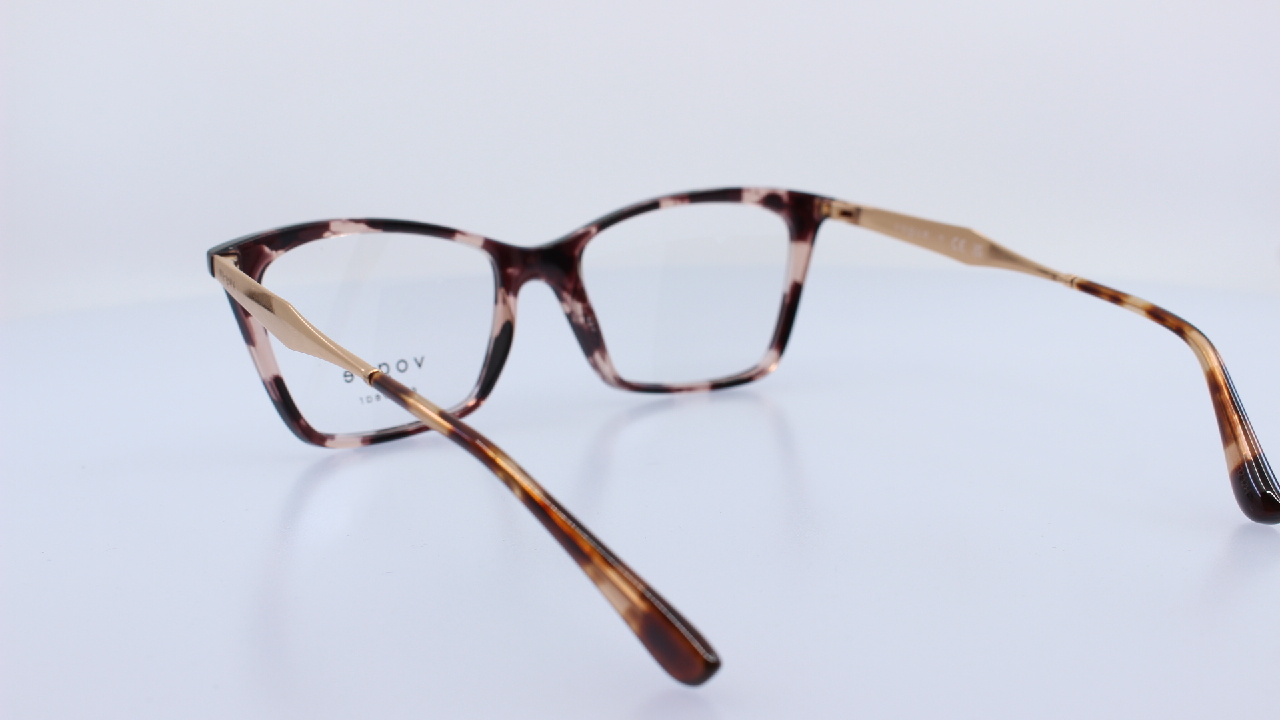 VOGUE - BARNA - VO5624