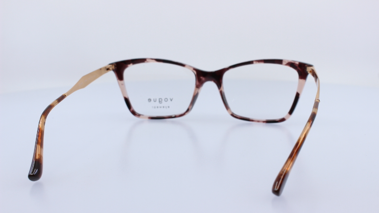 VOGUE - BARNA - VO5624