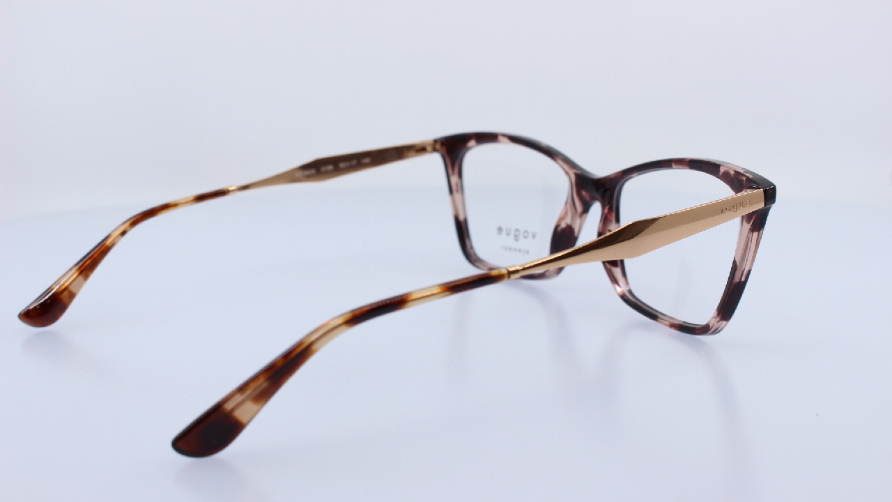 VOGUE - BARNA - VO5624