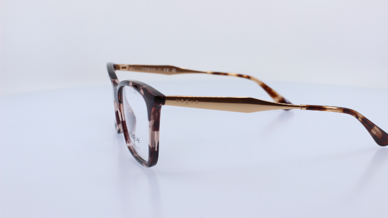 VOGUE - BARNA - VO5624