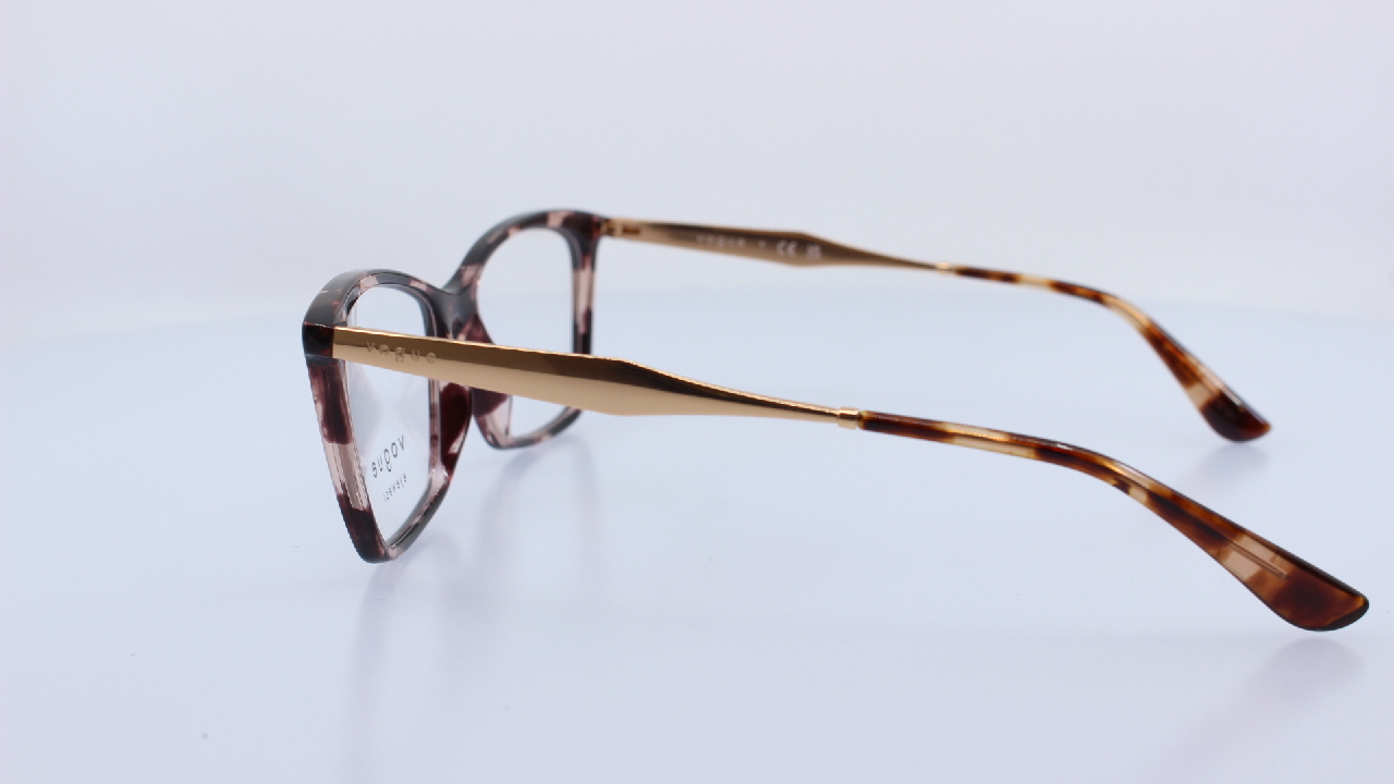 VOGUE - BARNA - VO5624