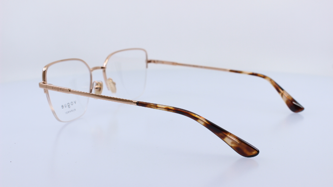 VOGUE - ARANY - VO4331