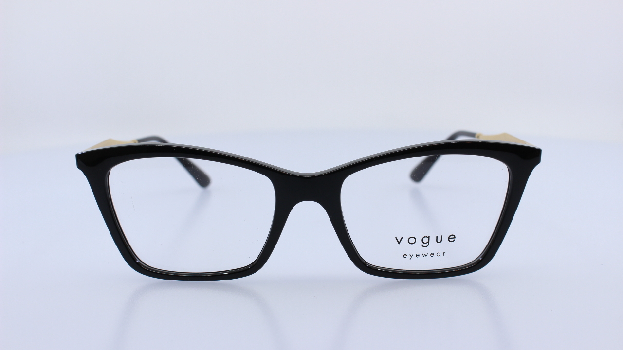 VOGUE - FEKETE - VO5624