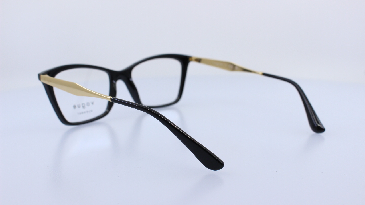 VOGUE - FEKETE - VO5624