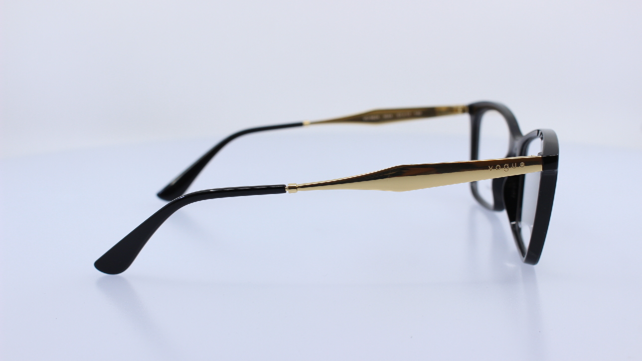 VOGUE - FEKETE - VO5624