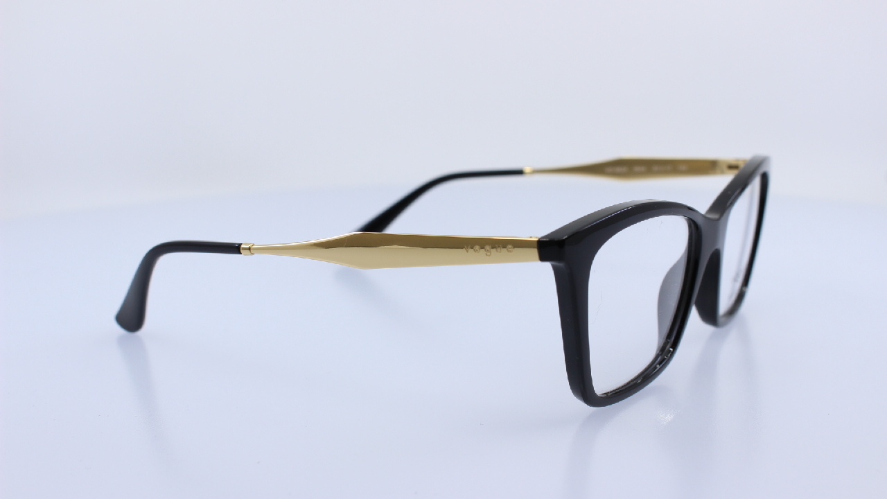 VOGUE - FEKETE - VO5624