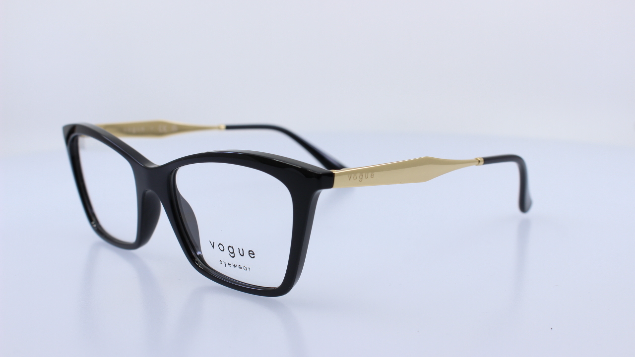 VOGUE - FEKETE - VO5624