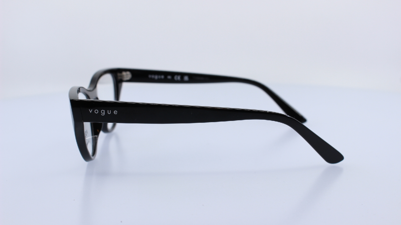 VOGUE - FEKETE - VY2035