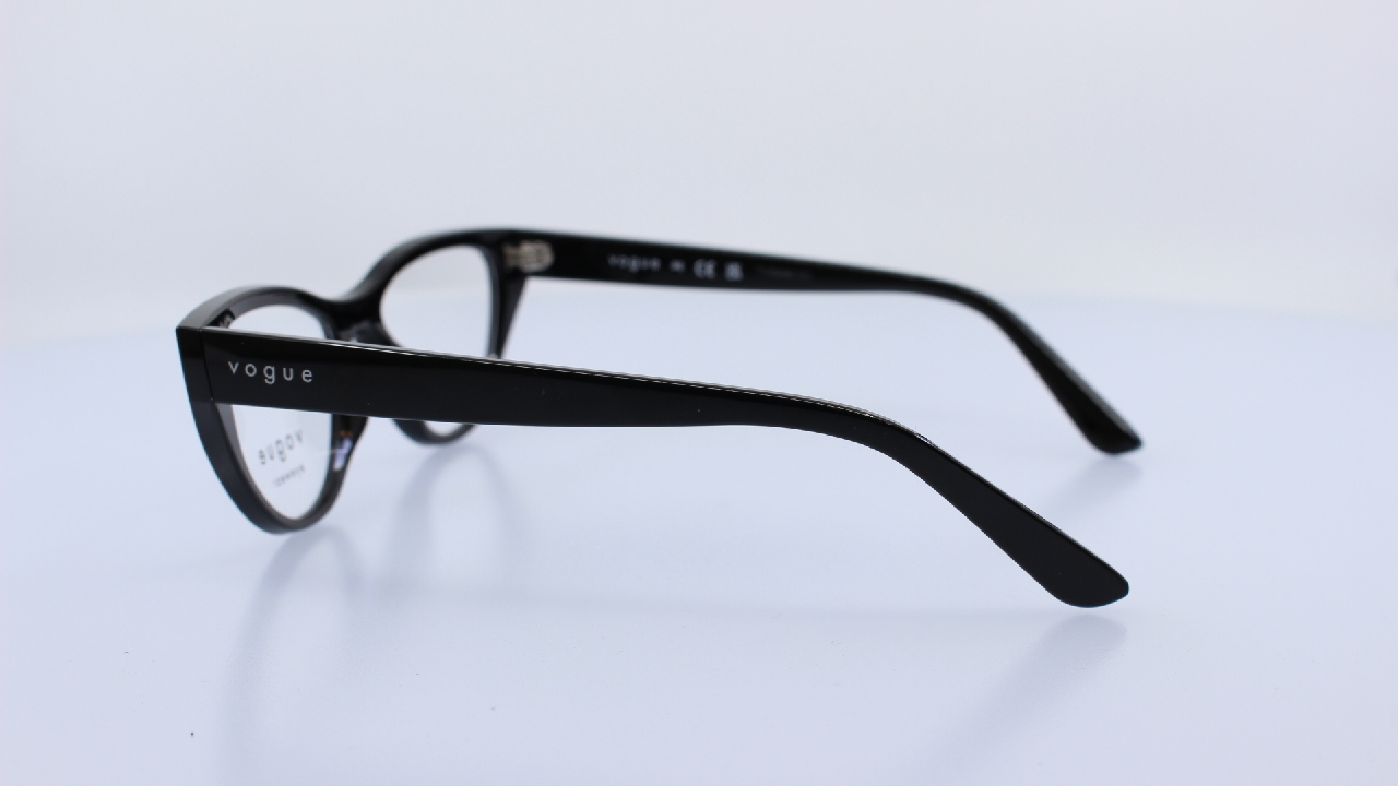 VOGUE - FEKETE - VY2035