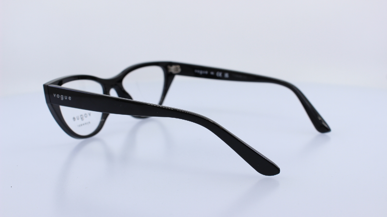 VOGUE - FEKETE - VY2035