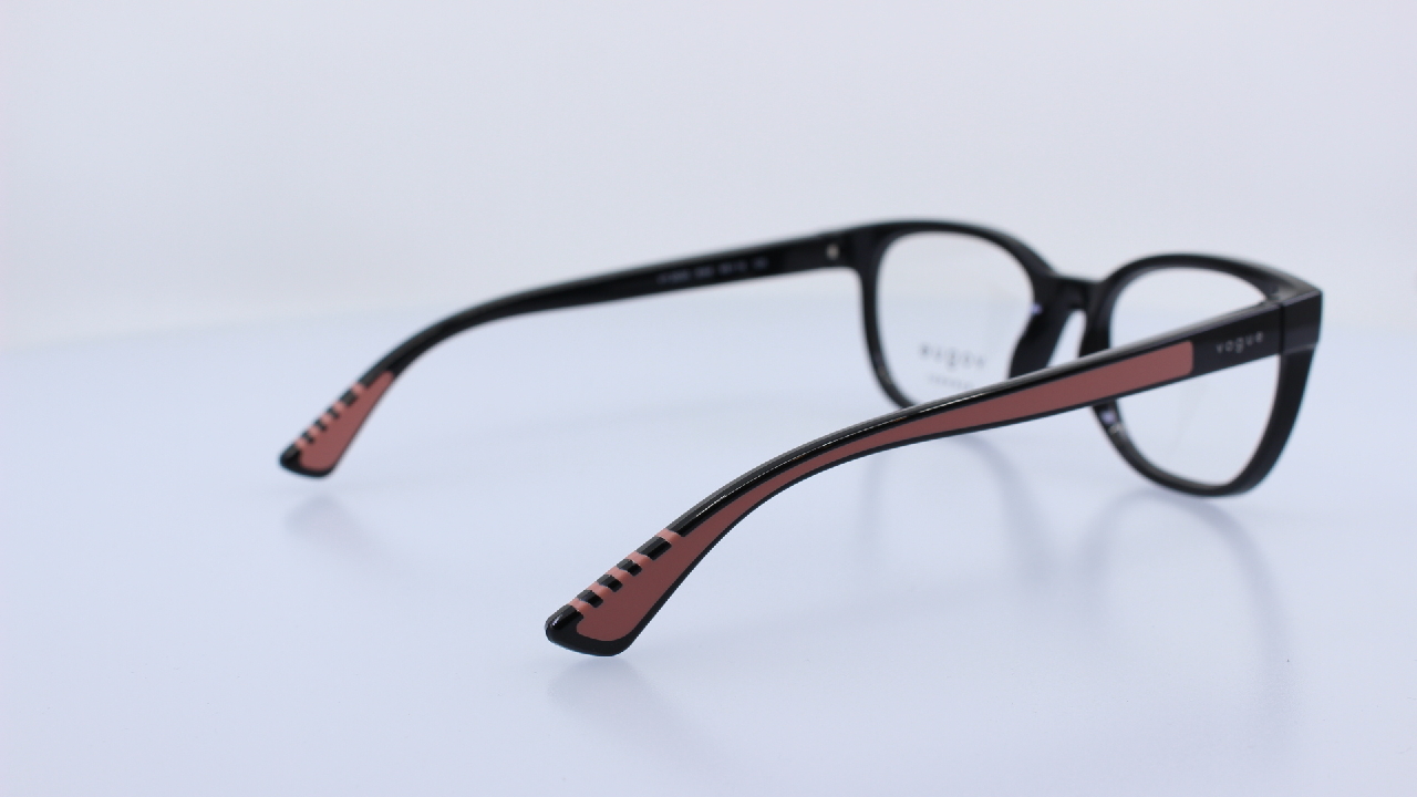 VOGUE - FEKETE - VY2033