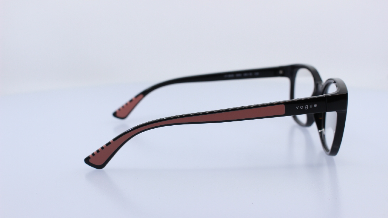 VOGUE - FEKETE - VY2033