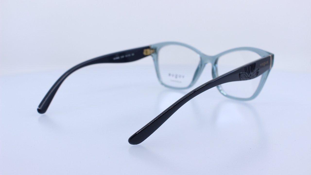 VOGUE - KÉK - VO5628