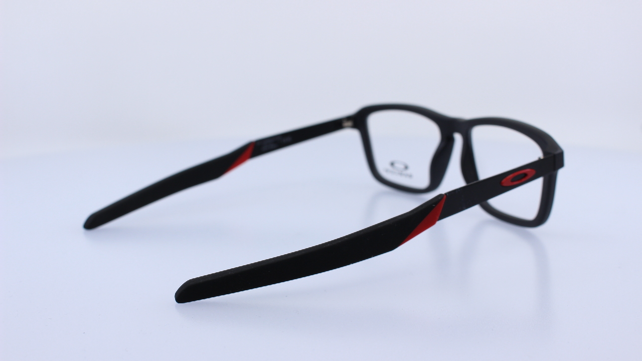 OAKLEY - FEKETE - OY8023