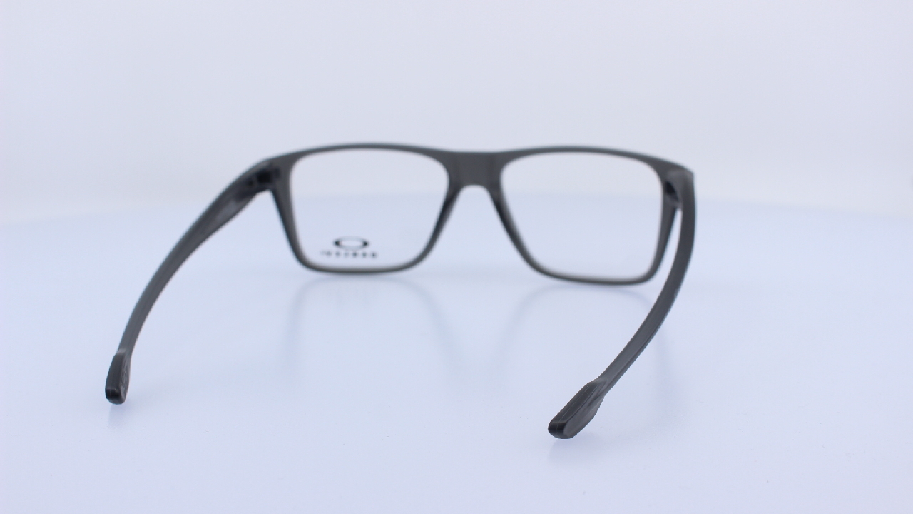 OAKLEY - SZÜRKE - OY8026