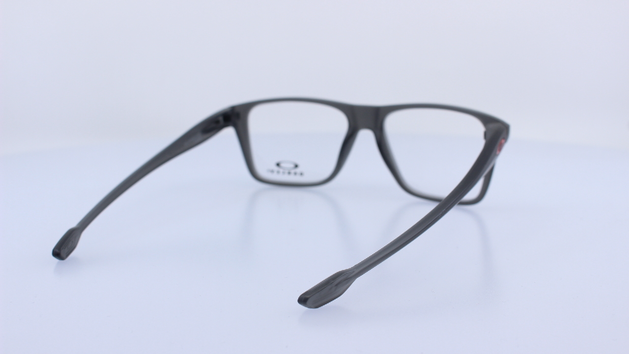 OAKLEY - SZÜRKE - OY8026