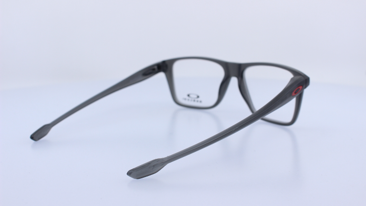 OAKLEY - SZÜRKE - OY8026
