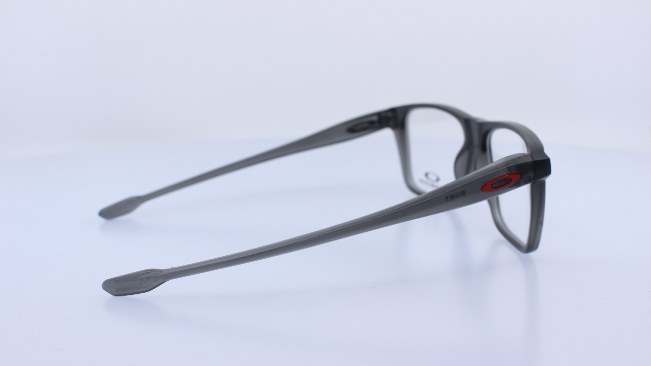 OAKLEY - SZÜRKE - OY8026