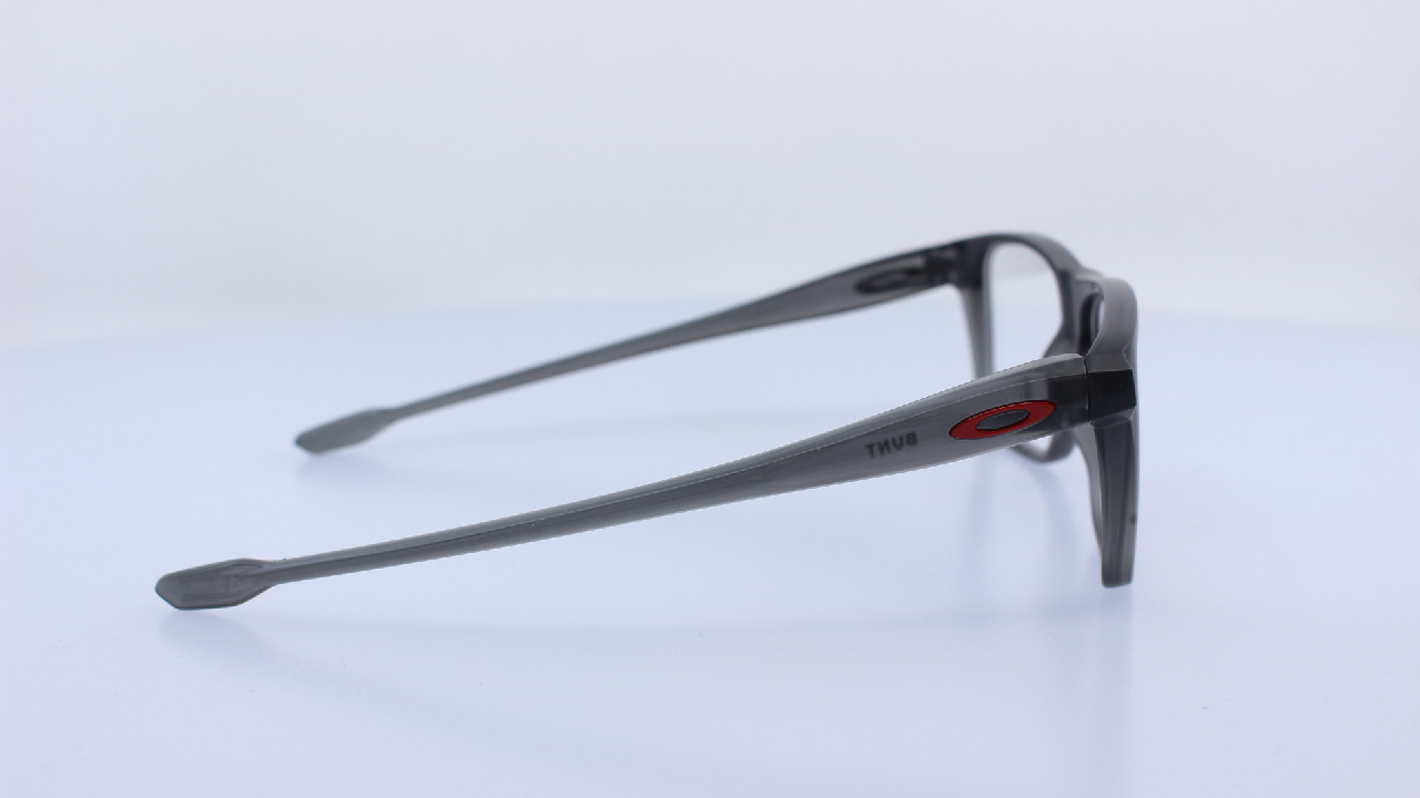OAKLEY - SZÜRKE - OY8026