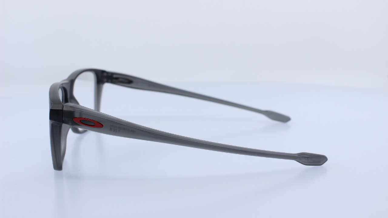 OAKLEY - SZÜRKE - OY8026