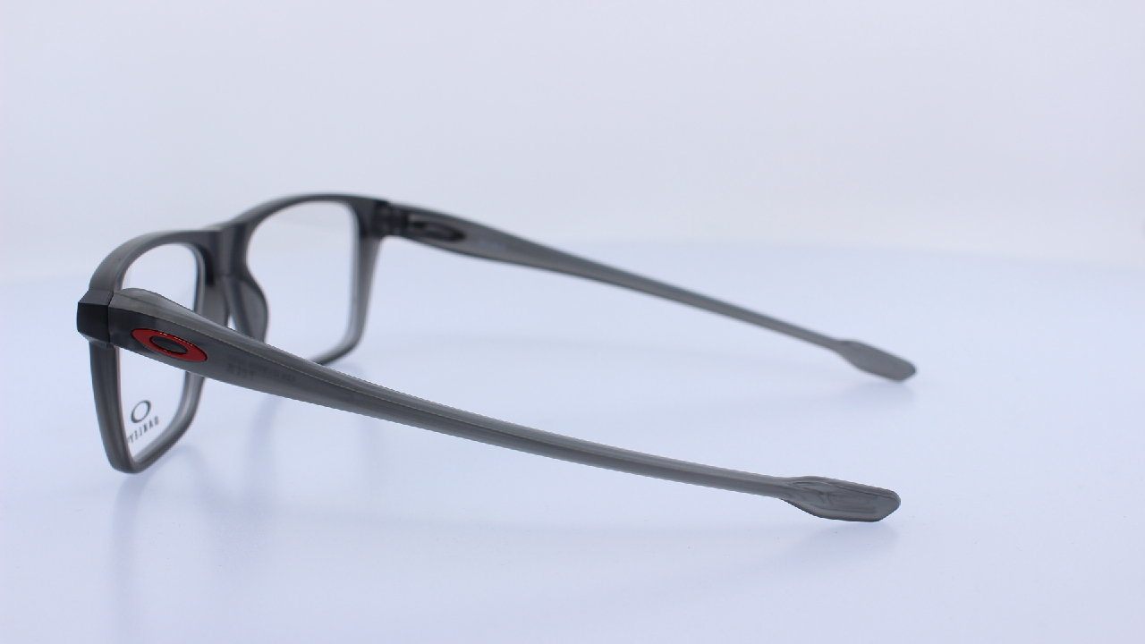 OAKLEY - SZÜRKE - OY8026