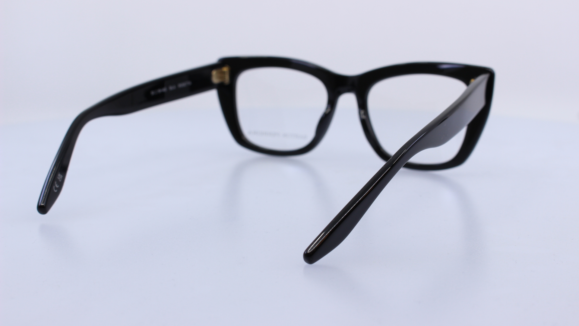 BARTON PERREIRA - FEKETE - LUCRETIA