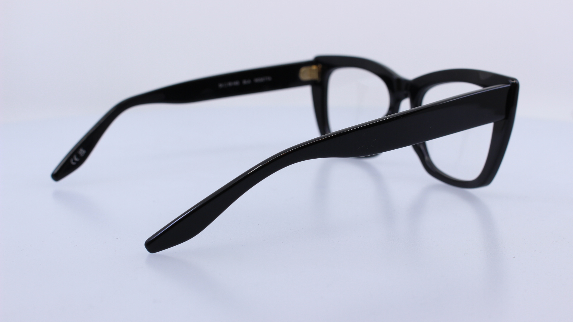 BARTON PERREIRA - FEKETE - LUCRETIA