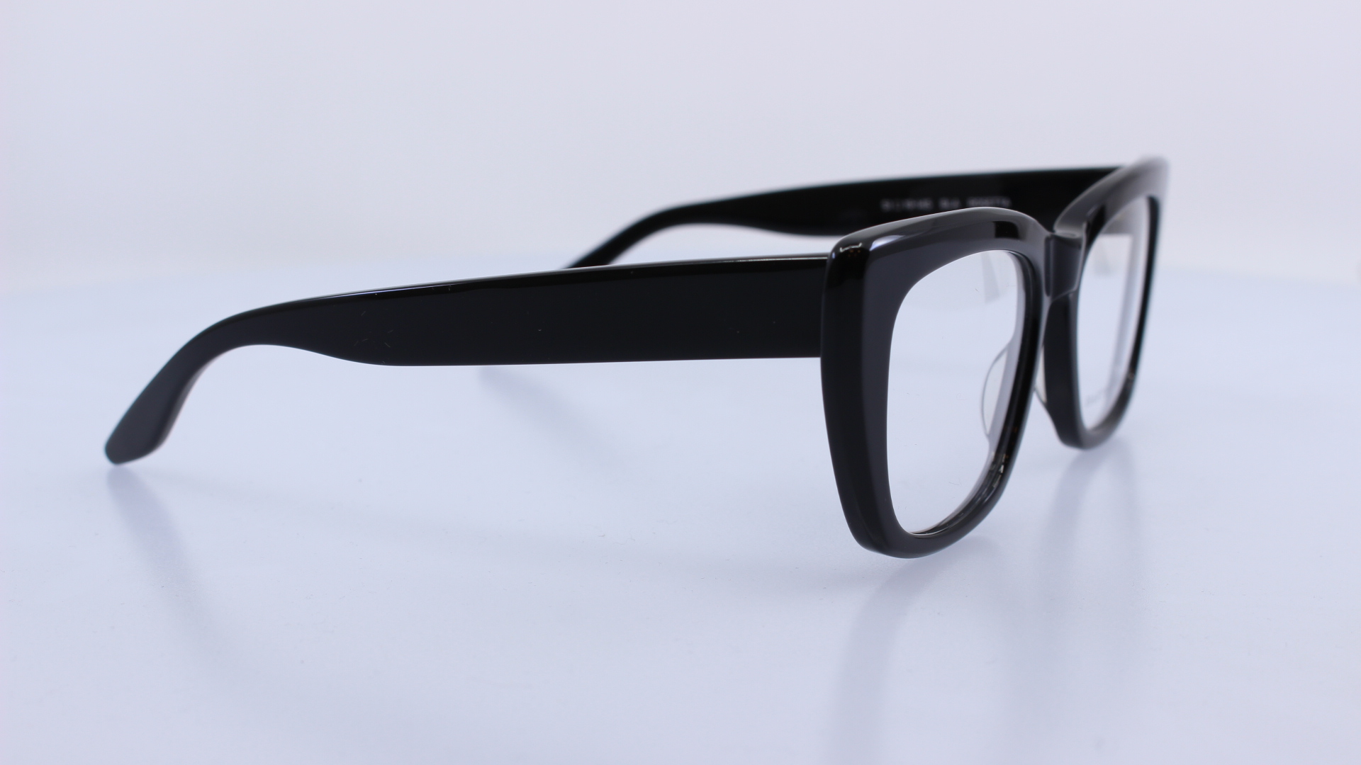 BARTON PERREIRA - FEKETE - LUCRETIA