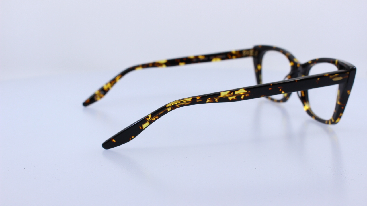 BARTON PERREIRA - SZÜRKE - LUCRETIA