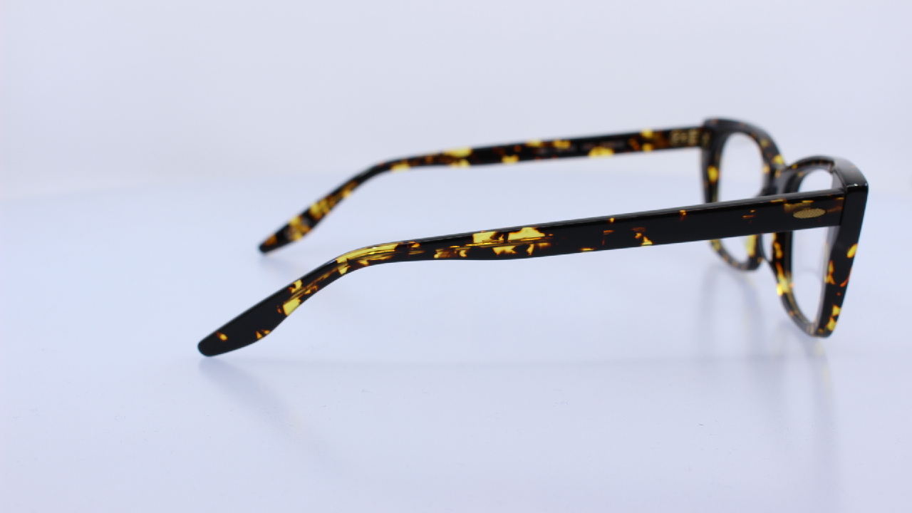 BARTON PERREIRA - SZÜRKE - LUCRETIA