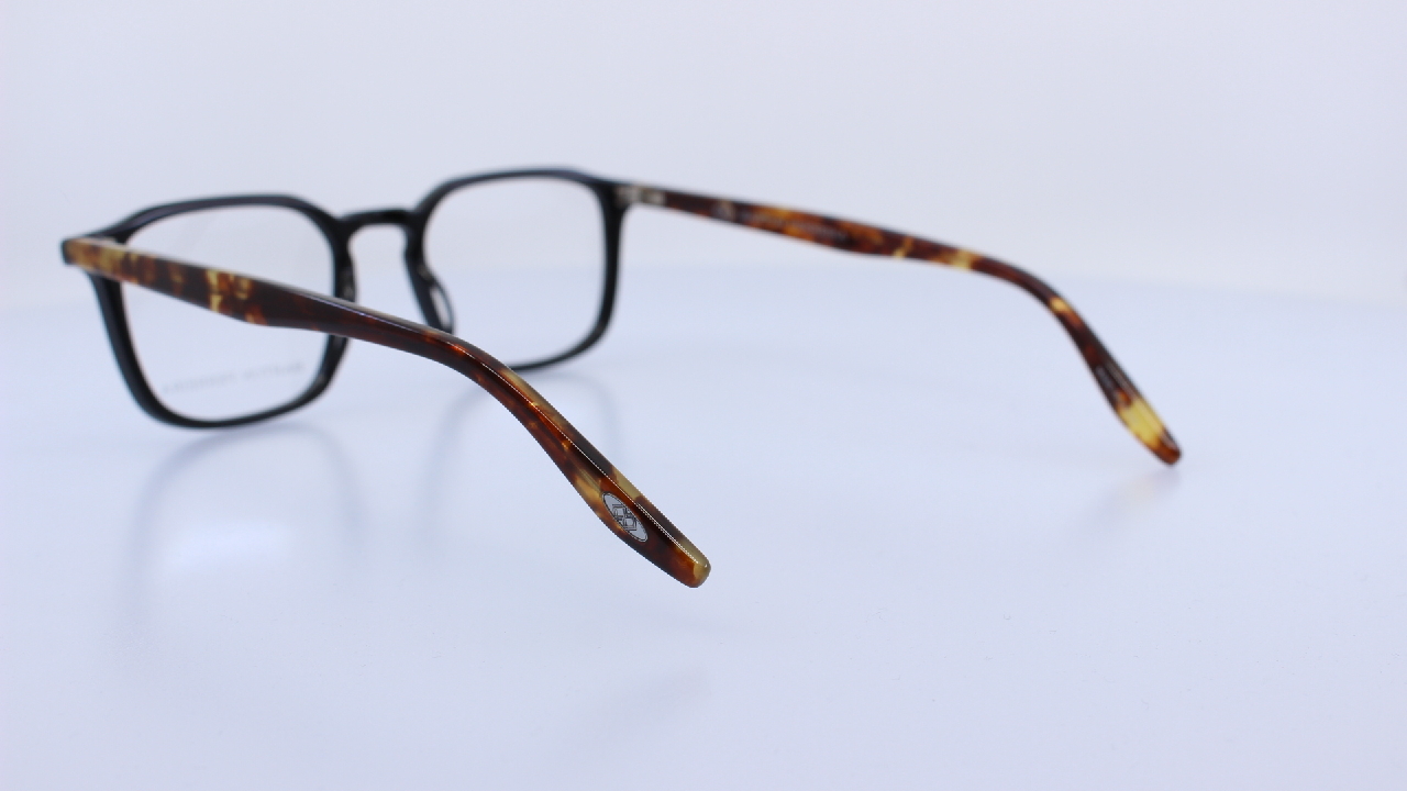 BARTON PERREIRA - SZÜRKE - DEMARCO