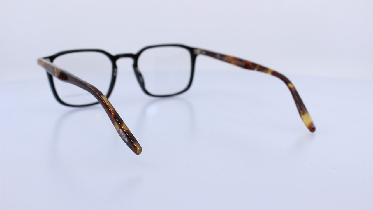 BARTON PERREIRA - SZÜRKE - DEMARCO