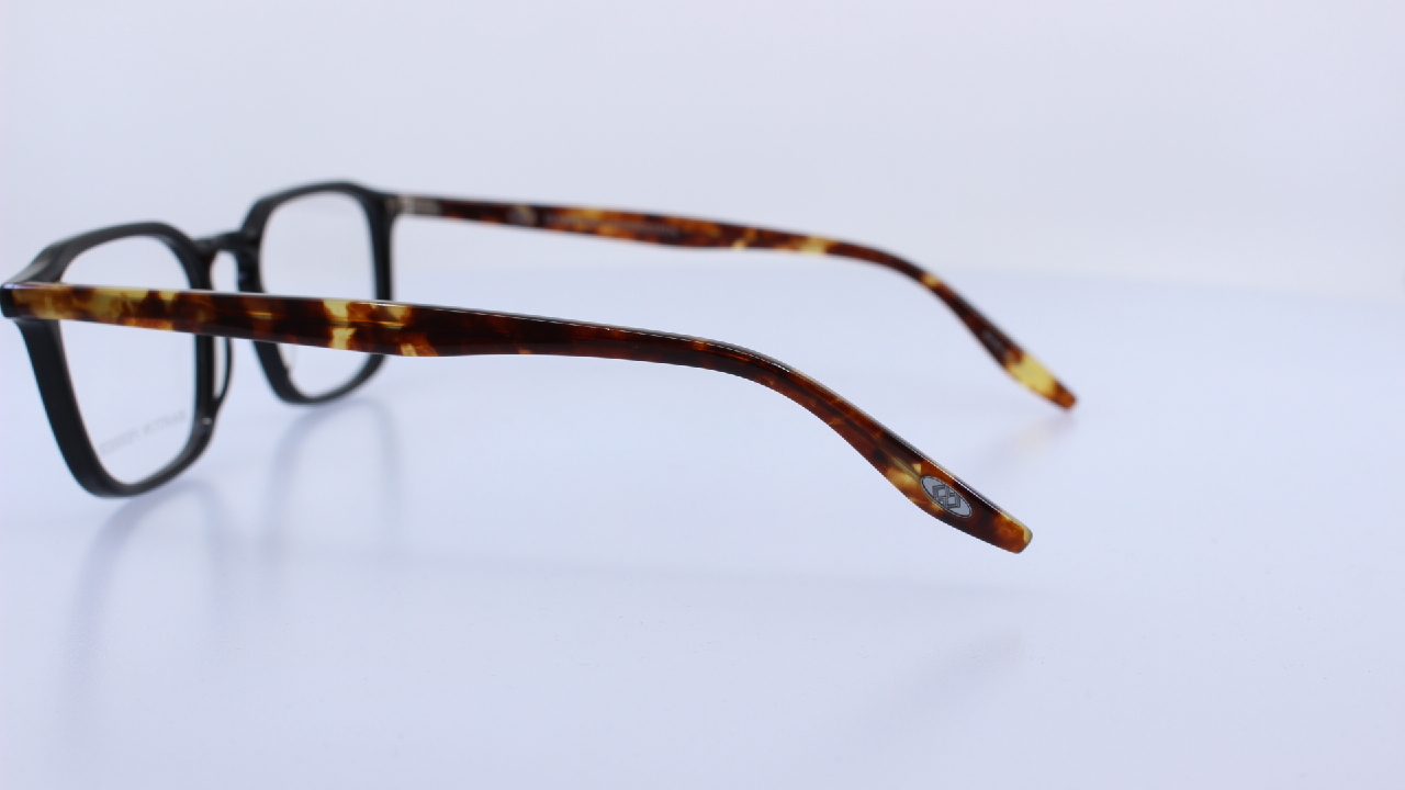 BARTON PERREIRA - SZÜRKE - DEMARCO