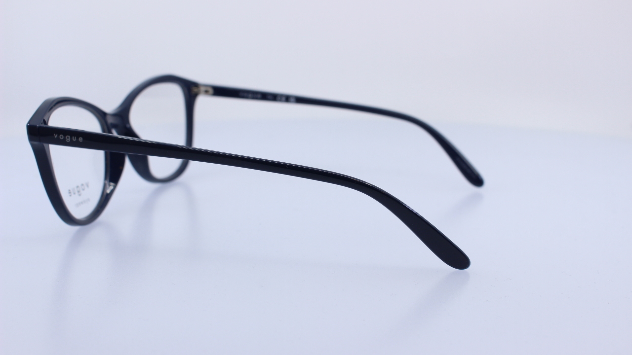 VOGUE - FEKETE - VO5668