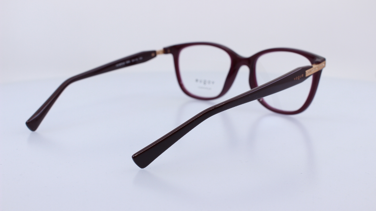 VOGUE - BORDÓ - VO5679-B