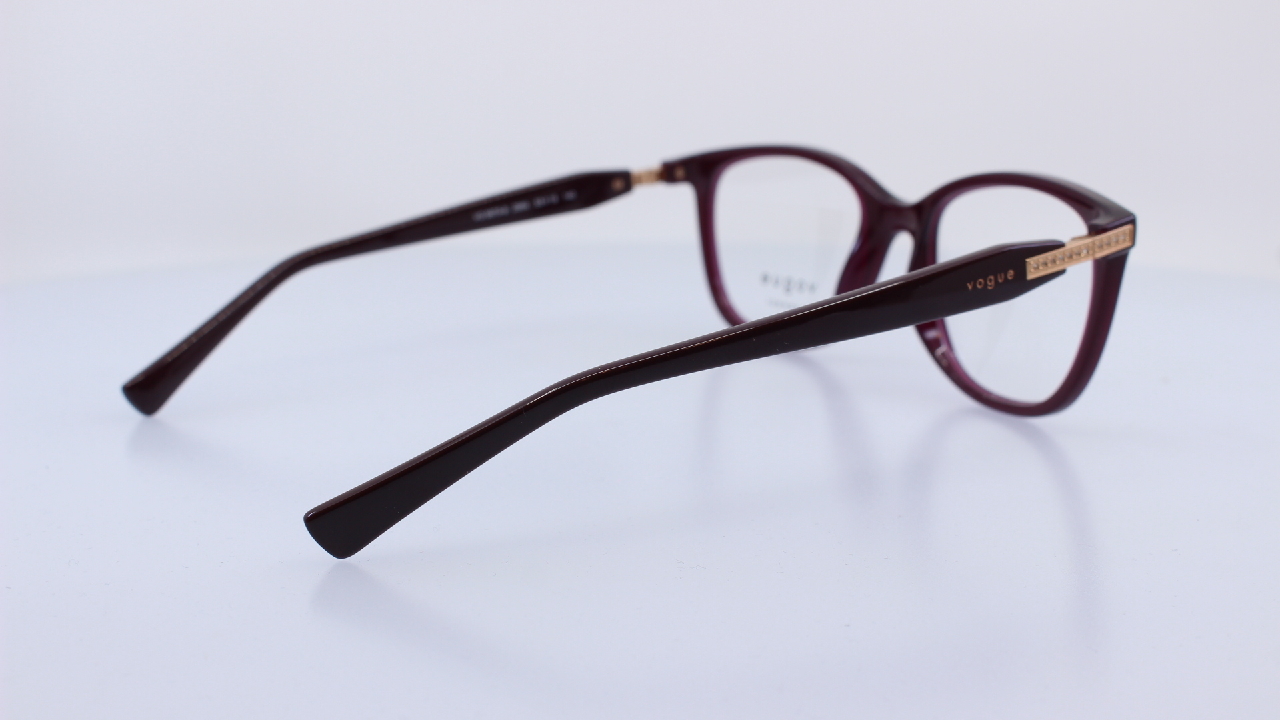 VOGUE - BORDÓ - VO5679-B