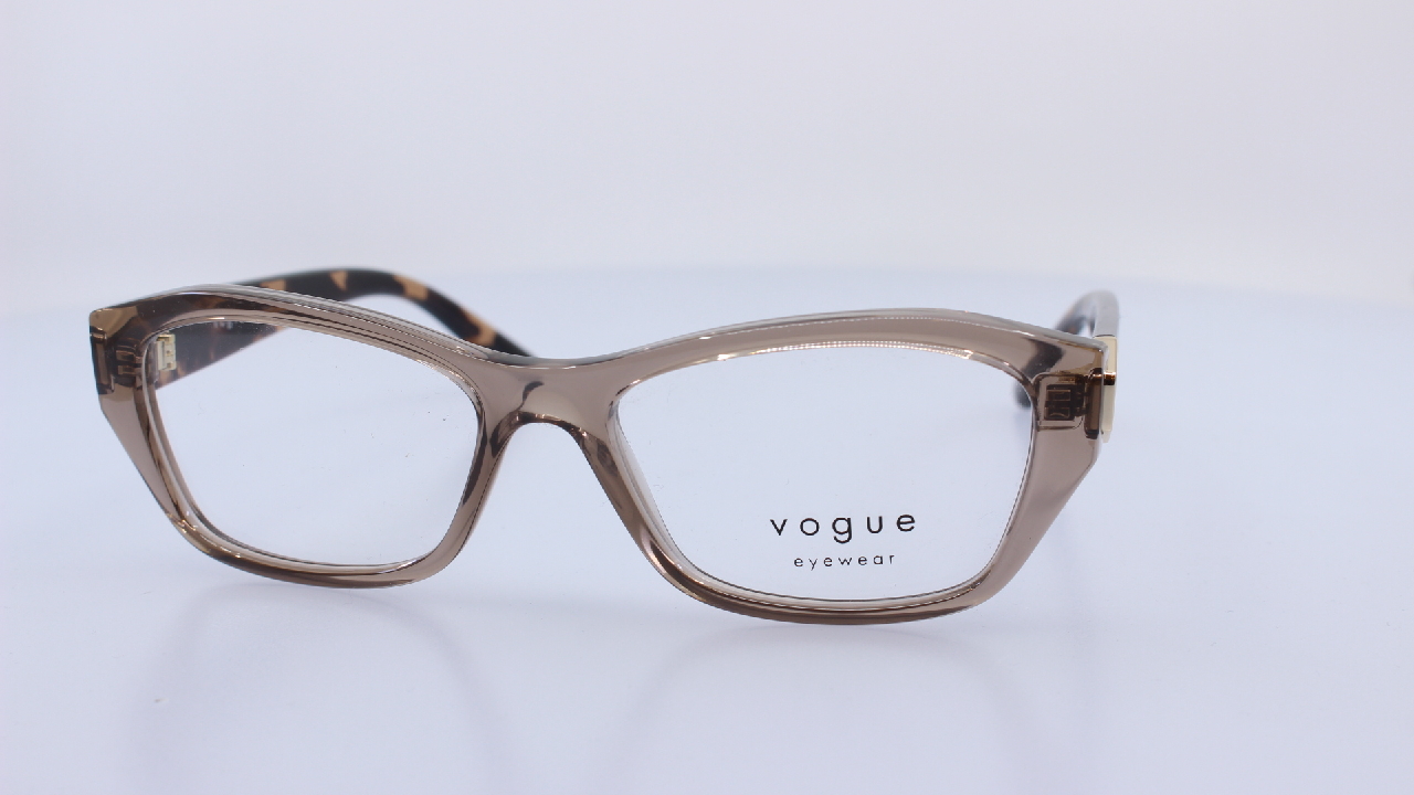 VOGUE - BARNA - VO5676