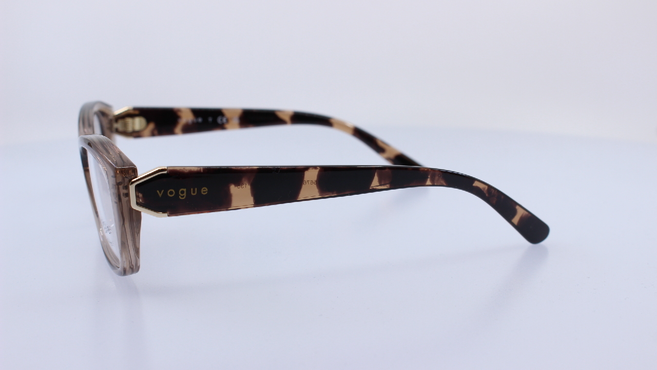 VOGUE - BARNA - VO5676