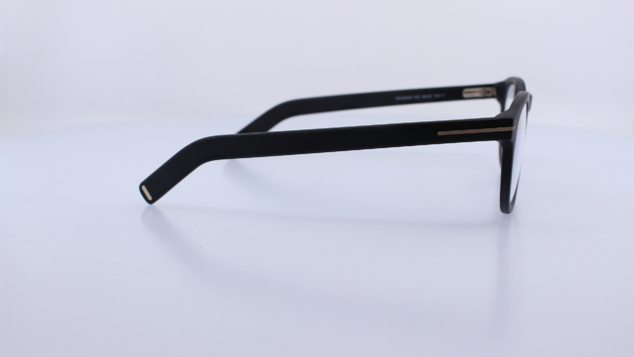 TOM FORD - FEKETE - 5629-B