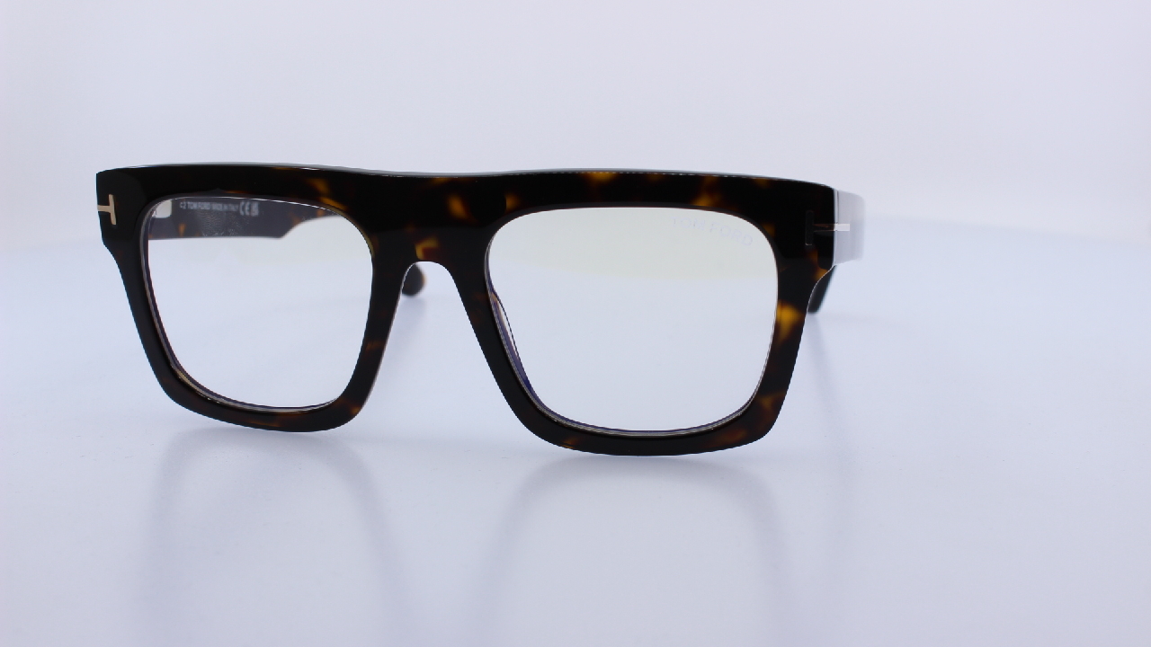 TOMFORD - FEKETE - 6068-B