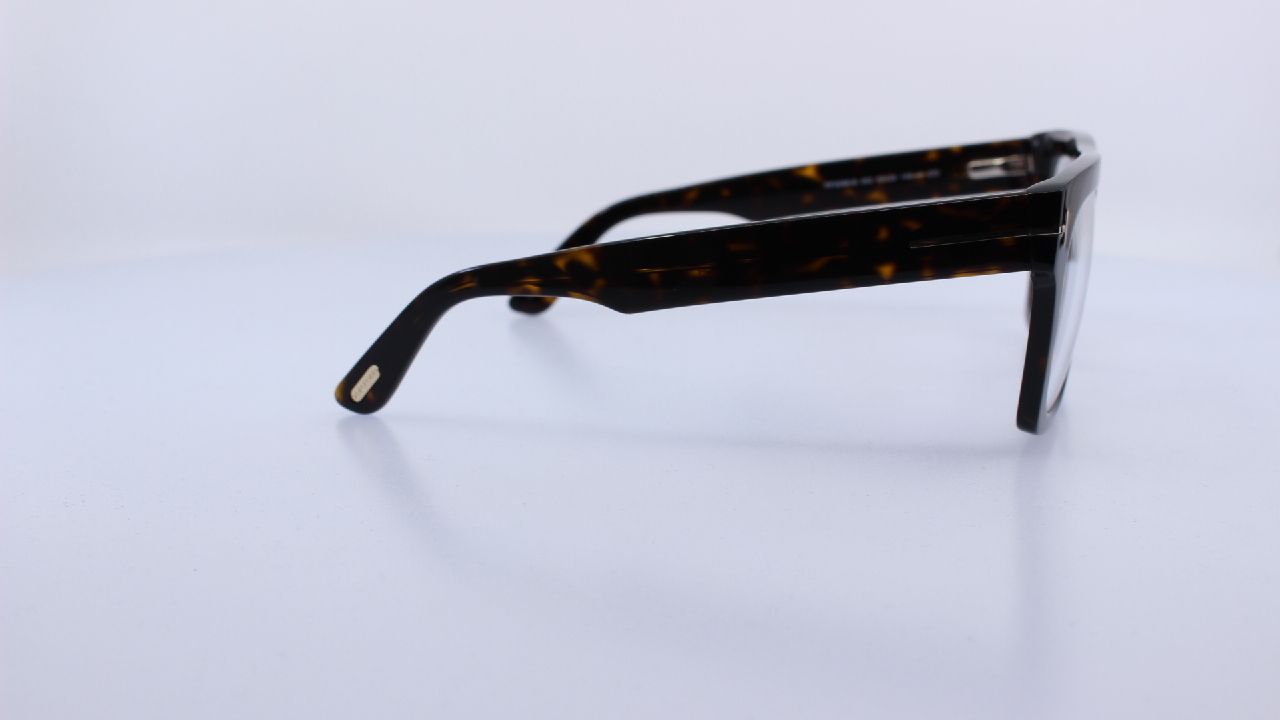 TOMFORD - FEKETE - 6068-B