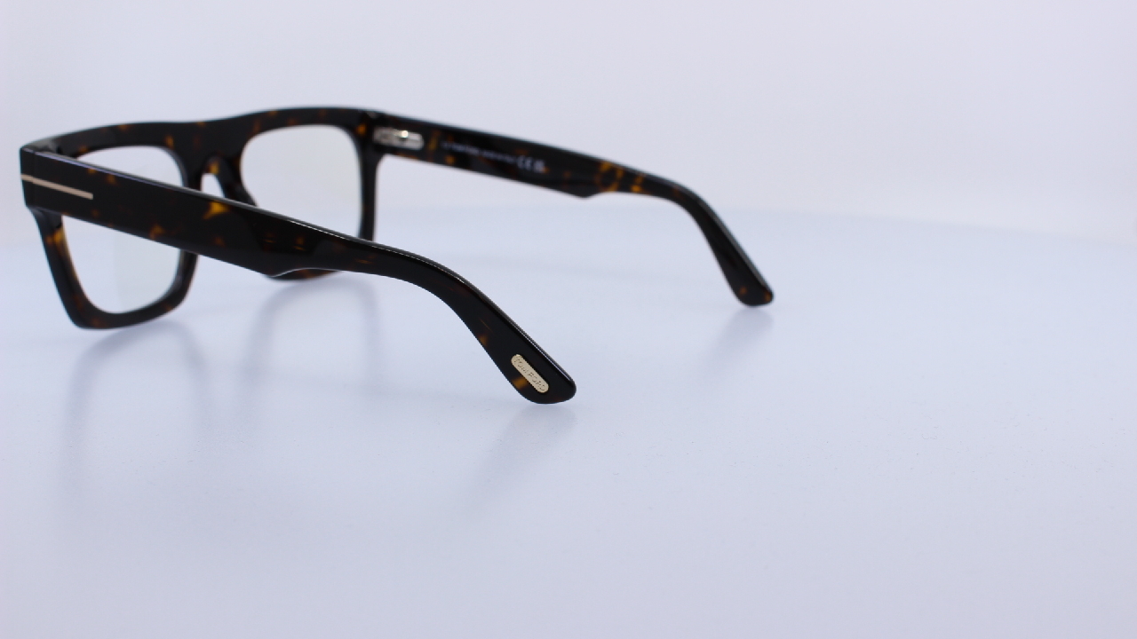 TOMFORD - FEKETE - 6068-B