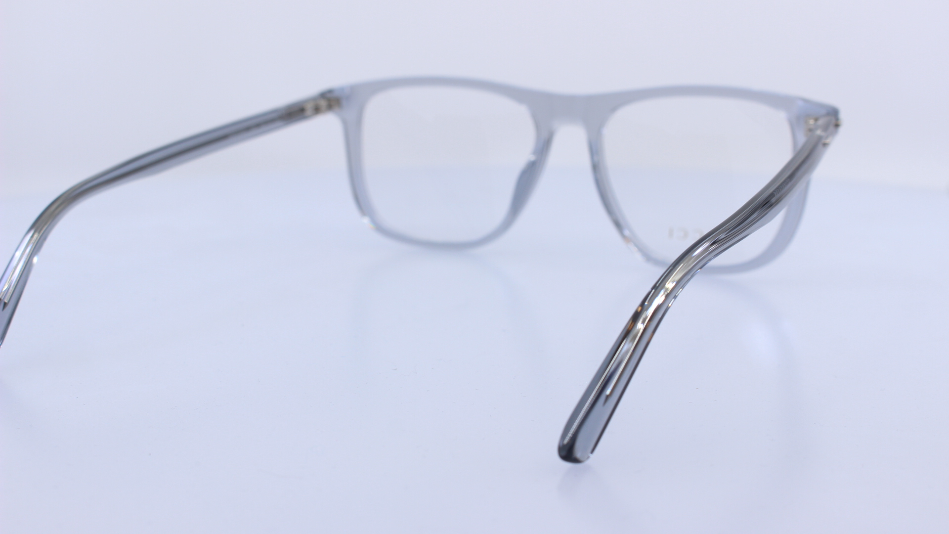 GUCCI - SZÜRKE - GG2130O