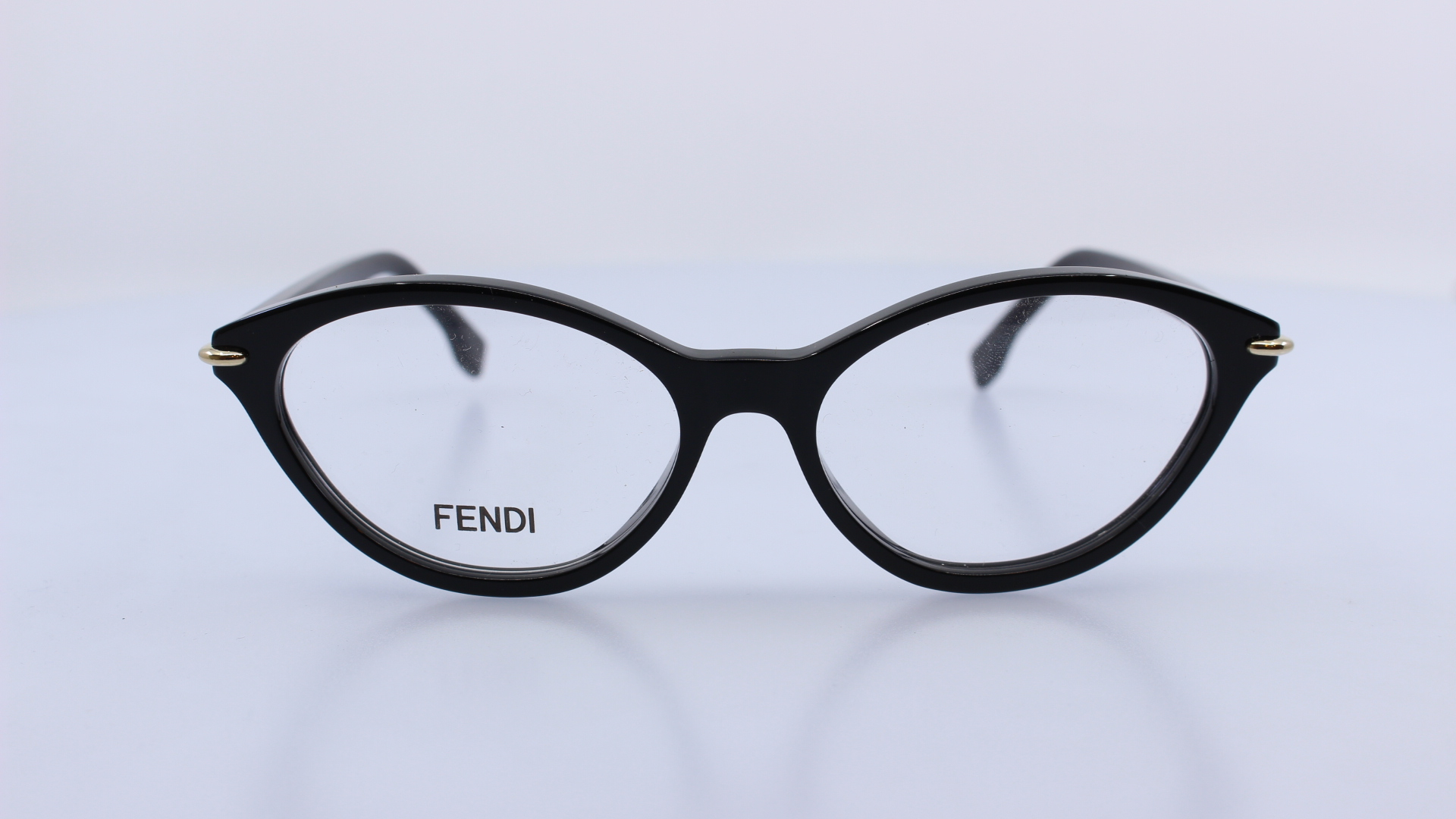 FENDI - FEKETE - FE50126I