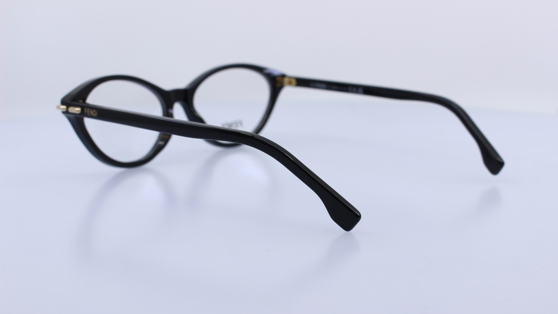 FENDI - FEKETE - FE50126I