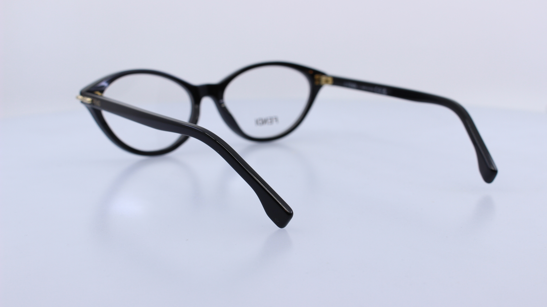 FENDI - FEKETE - FE50126I