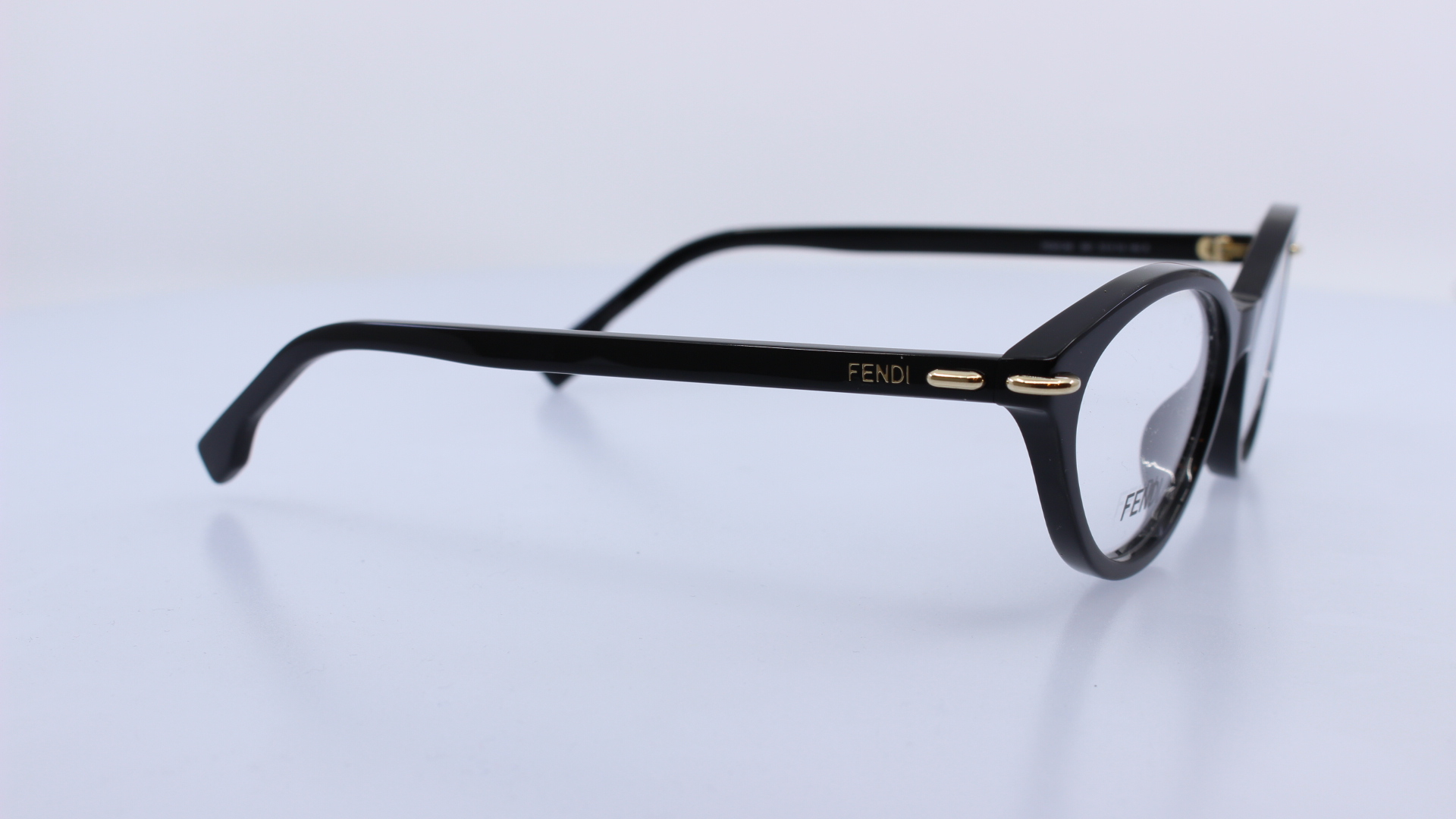 FENDI - FEKETE - FE50126I